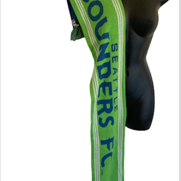Seattle Sounders FC FanaticsBranded Core Scarf - Rave Green Sports scarf - Picture 3 of 13